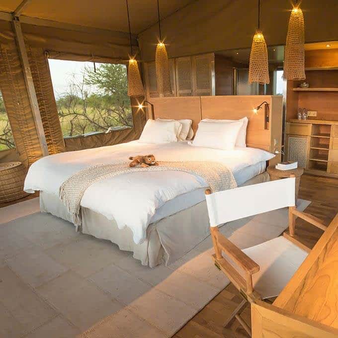 Luxury room in Serengeti National Park at Roving Bushtops