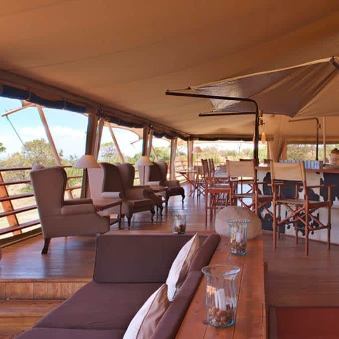 Lounge and bar area at Serengeti Bushtops in the Serengeti