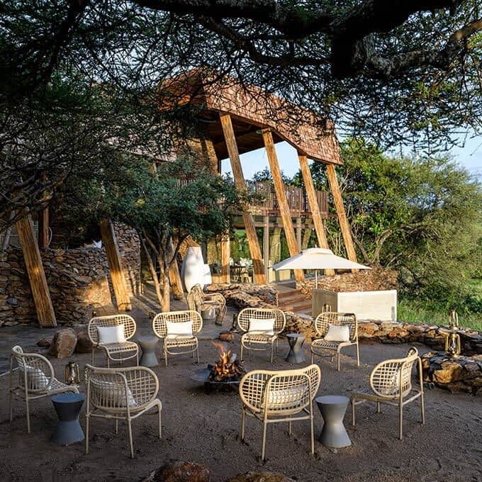 Singita Faru Faru Lodge offers you an luxury lodge in the Grumeti Game Reserve, Serengeti