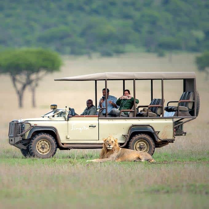 Singita Faru Faru Lodge offers you the ultimate safari experience in the Grumeti Game Reserve